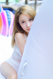 女绿巨人
